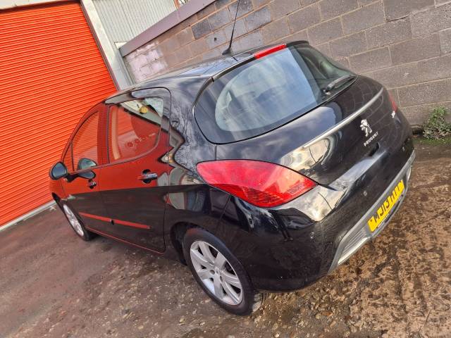 2013 Peugeot 308 1.6 HDi 92 Active 5dr [Sat Nav]